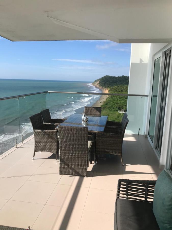 Resort Playa Azul Departamentos Frente Al Mar Tonsupa Zewnętrze zdjęcie