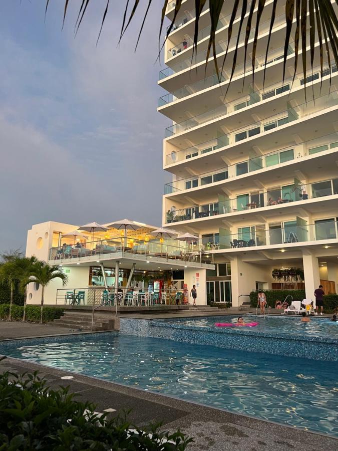 Resort Playa Azul Departamentos Frente Al Mar Tonsupa Zewnętrze zdjęcie