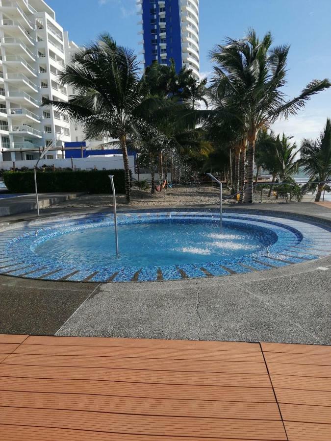 Resort Playa Azul Departamentos Frente Al Mar Tonsupa Zewnętrze zdjęcie